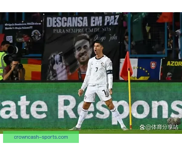 C罗再下一城逼近千球大关传奇生涯即将迎来历史性时刻